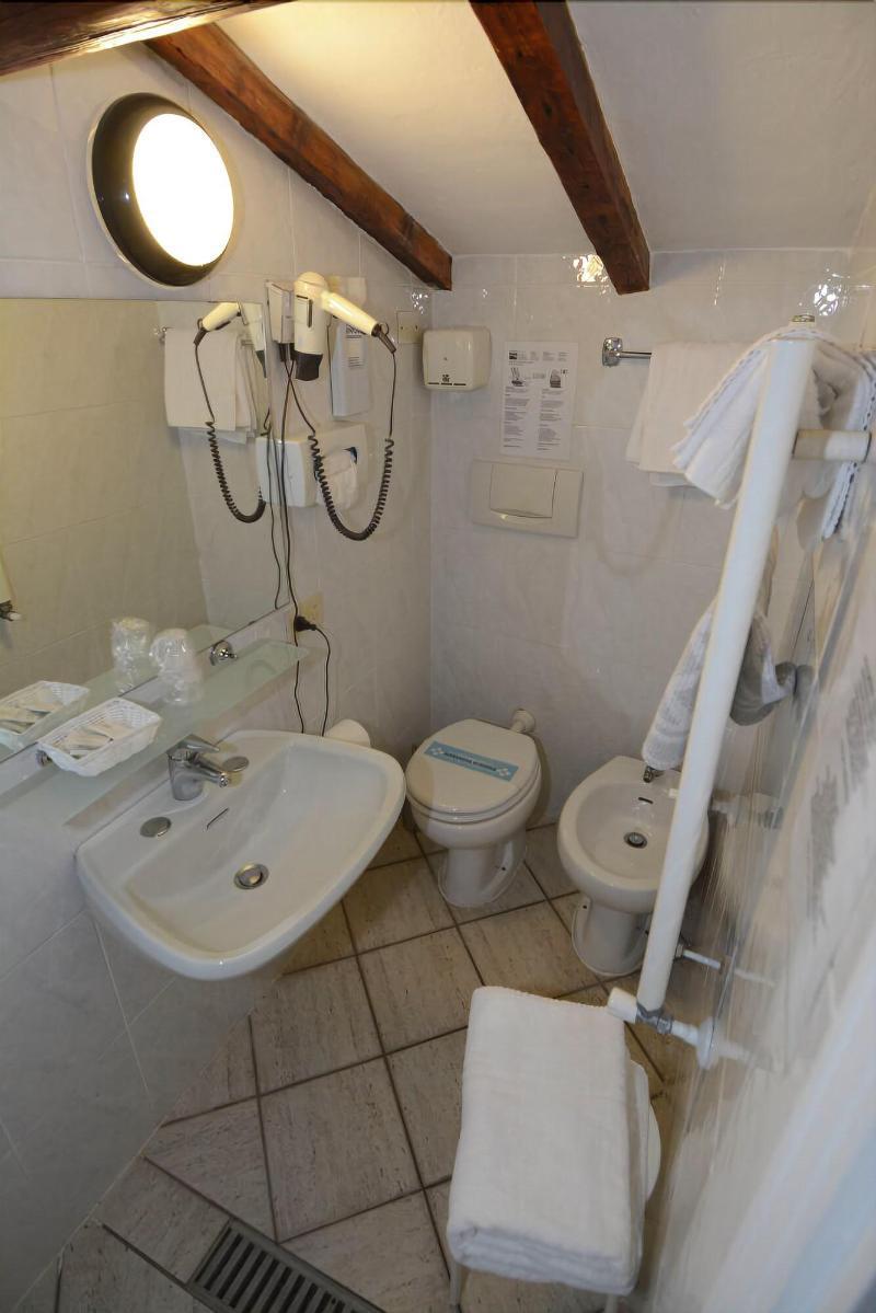 Abbazia Bed & Breakfast マントヴァ エクステリア 写真