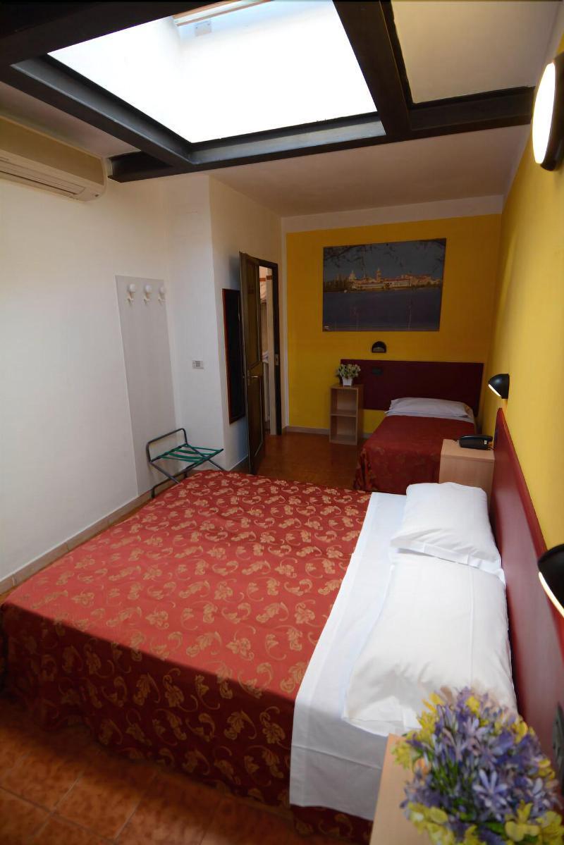 Abbazia Bed & Breakfast マントヴァ エクステリア 写真