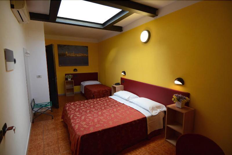 Abbazia Bed & Breakfast マントヴァ エクステリア 写真