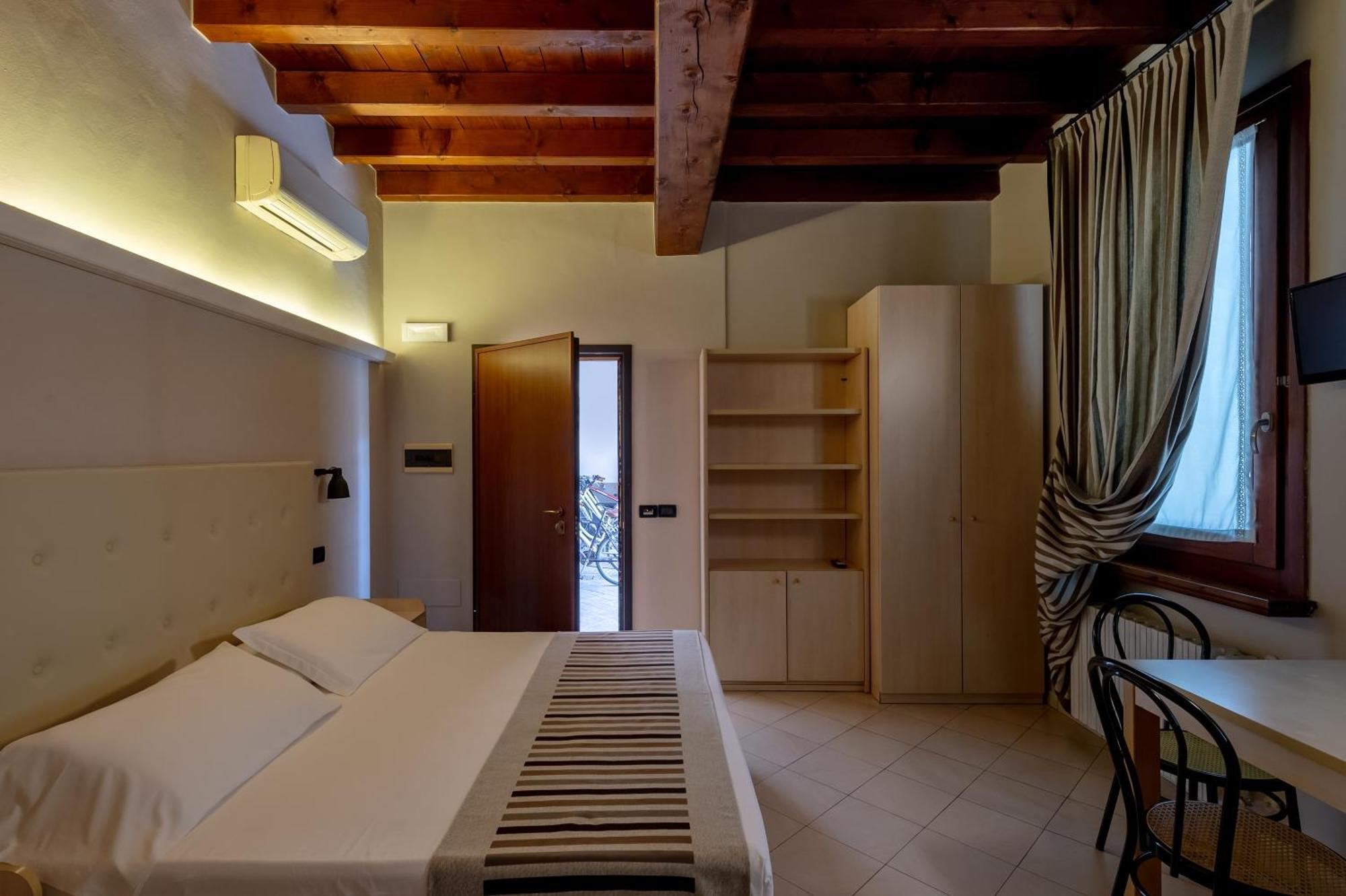 Abbazia Bed & Breakfast マントヴァ エクステリア 写真
