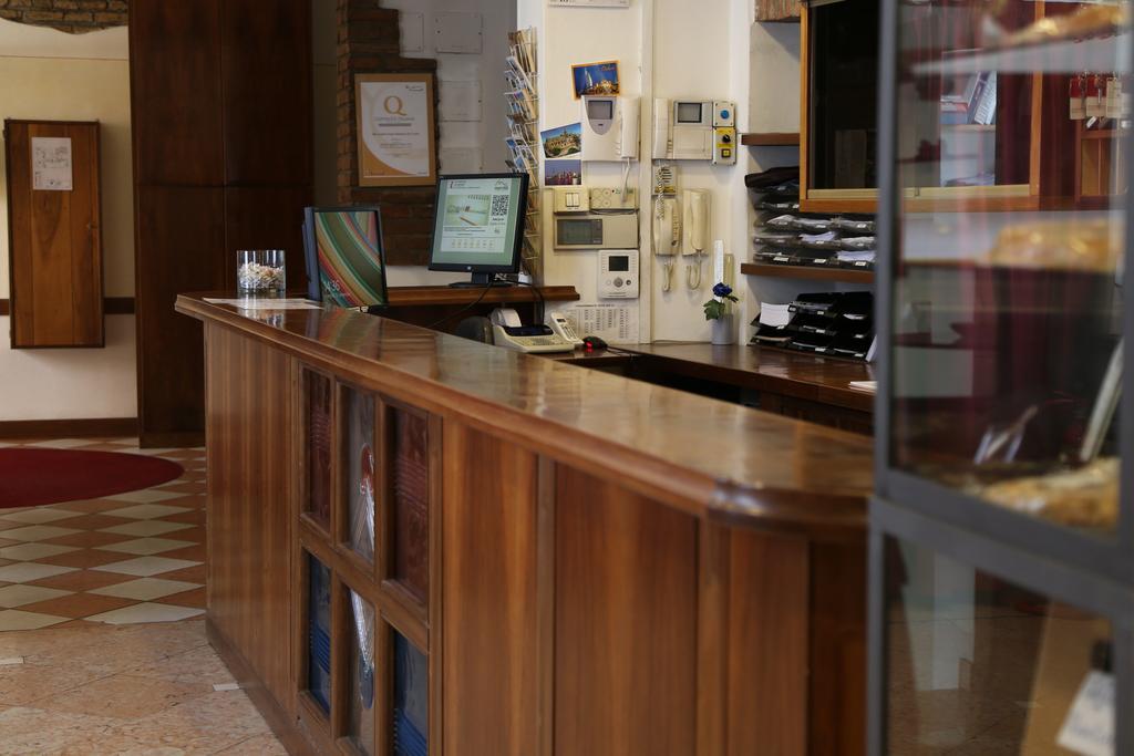 Abbazia Bed & Breakfast マントヴァ エクステリア 写真