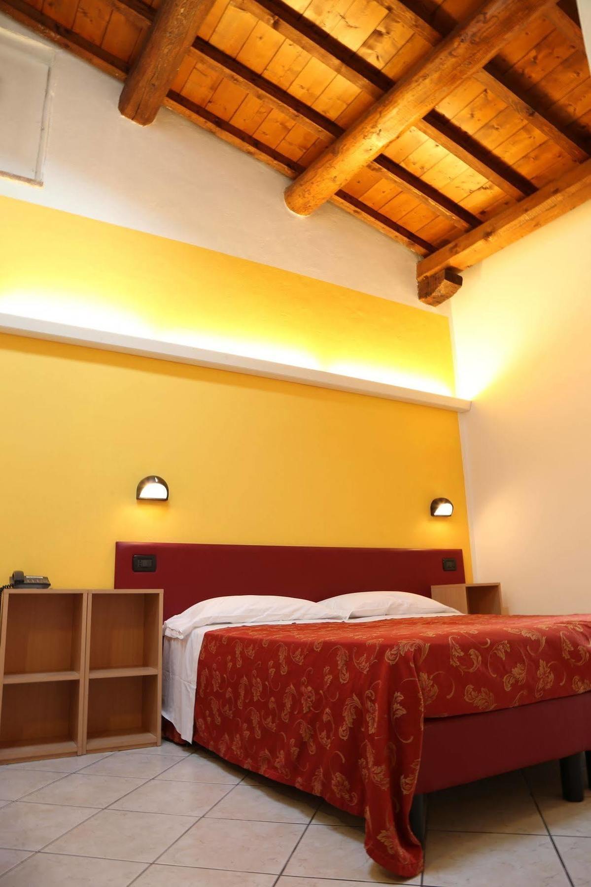 Abbazia Bed & Breakfast マントヴァ エクステリア 写真