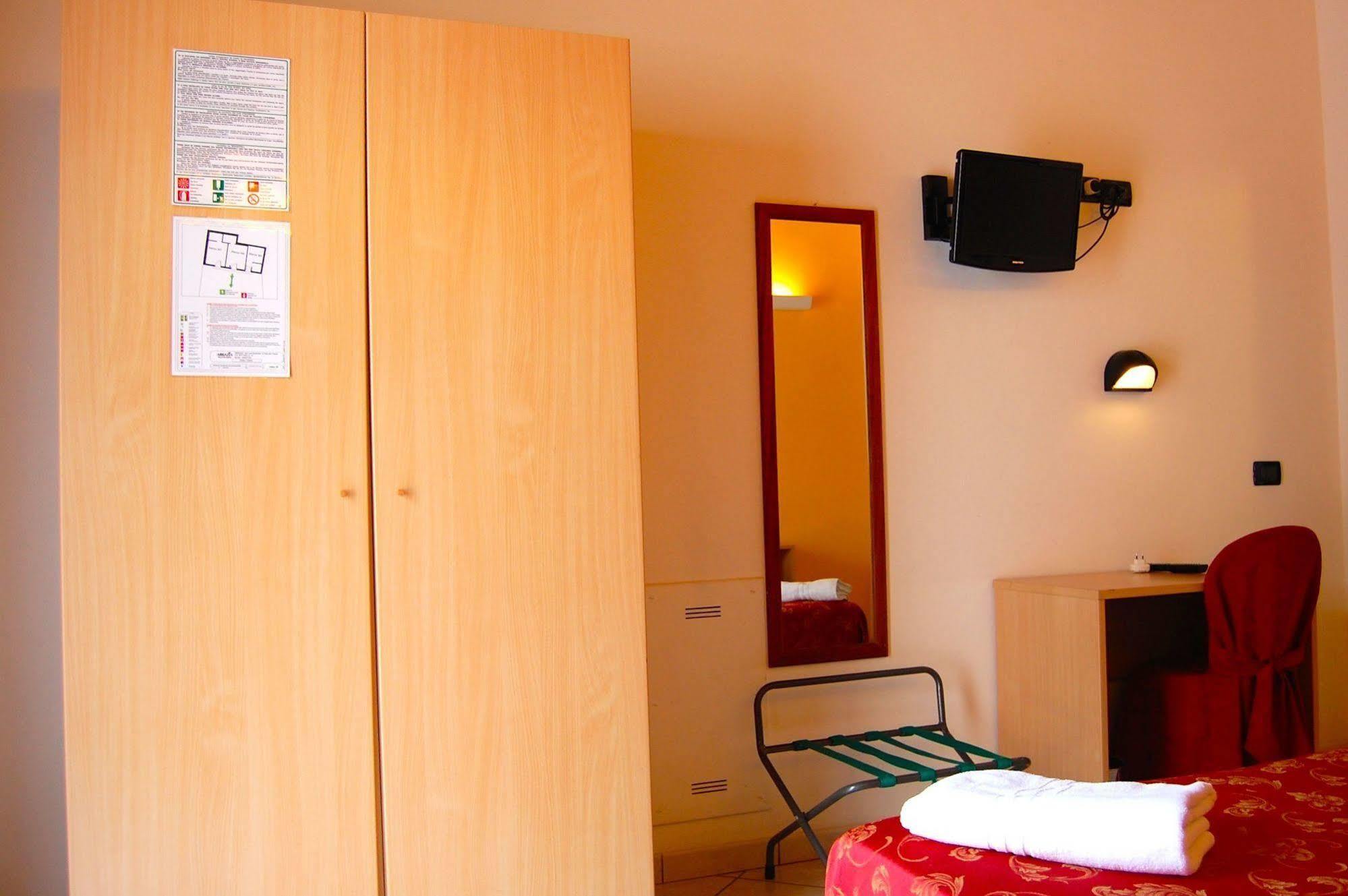 Abbazia Bed & Breakfast マントヴァ エクステリア 写真